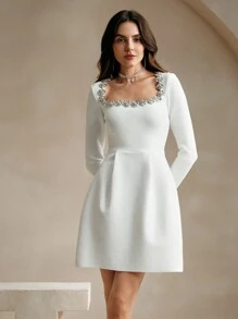 Anewsta 女士白色优雅水晶装饰方领绷带修身迷你连衣裙，高品质派对宴会短裙 - 白色 - 查看 6