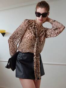 MOTF STUDIO ÁO CHƠI CHIFFON LEOPARD IN KIỂU CỔ ĐÈN LỒNG TAY ÁO - Cà phê nâu - Xem 3