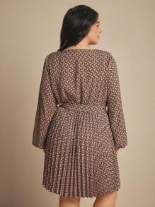 SHEIN Elaquor 1 pieza Vestido elegante de manga larga, cuello en V, con pliegues, para mujer talla grande, otoño