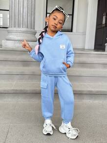 SHEIN 年輕女孩字母拼接袋鼠口袋下墜熱帽衫和汗褲 - 淺藍色 - 查看 4