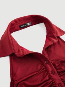 SHEIN MOD Áo ba lỗ hở lưng cổ yếm xếp ly cài nút phía trước màu trơn cho nữ - Màu Đỏ Sâu - Xem 5