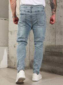 Manfinity LEGND Plus Size Men's Front Button Closure Multi-Pocket Distressed Denim Jeans, Casual Everyday Wear - Light Wash - View 2