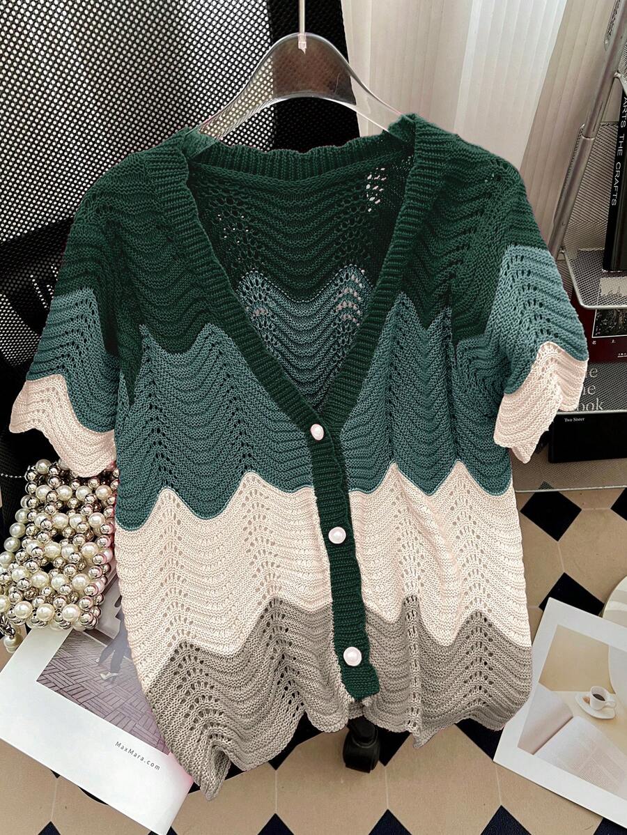 Calvaya Plus Size V-Neck Front Button Contrast Color Short Sleeve Cardigan - Dark Green - View 1