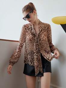 MOTF STUDIO ÁO CHƠI CHIFFON LEOPARD IN KIỂU CỔ ĐÈN LỒNG TAY ÁO - Cà phê nâu - Xem 8