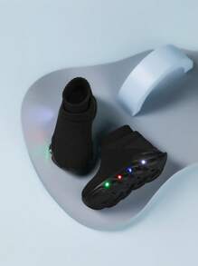 Zapatos deportivos para niños con luz LED y malla transpirable
