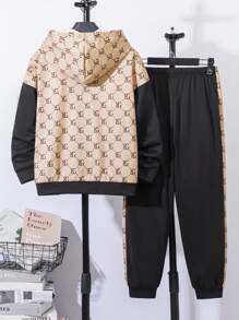 SHEIN 2 件青少年男孩时尚学院风图案印花服装套装，包括 T 恤和裤子，适合上学、日常休闲、运动和秋冬季