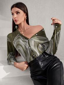 SHEIN Privé 全图案印花翻领前扣休闲长袖衬衫 - 綠色 - 查看 2