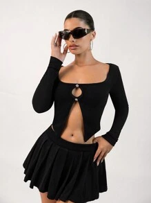 SHEIN ICON Conjunto Casual Preto Y2k: Camiseta com Decalque Recortado e Contas + Saia Mini Pregueada Conjunto de Duas Peças Outfits de Volta às Aulas - Preto - Visão 5