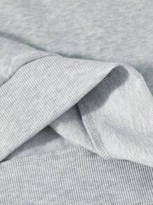 SHEIN x Carly Lawrence INAWLY Sudadera holgada casual de manga larga con cuello redondo, caída de hombros y estampado de calavera de calabaza para mujeres en primavera y otoño