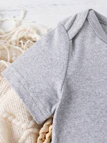 SHEIN 男婴趣味字母印花短袖连体衣，夏季 - 灰色 - 查看 4