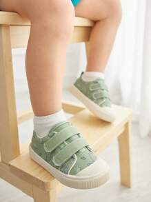 Cozy Pixies Boys' Green Cartoon Dinosaur Design Canvas Low-Cut Fashionable Sneakers(Random Pattern)