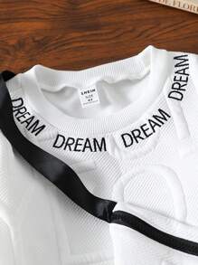 SHEIN 3pcs Young Boy Casual Loose Sport Sweatsuit Set - Includes 1pc Long Sleeve Crew Neck Sweatshirt With Embroidered Letter Graphic, 1pc Asymmetrical Crossbody Bag, And 2pcs Solid Color Sweatpants With Contrast Trim Details, Comfortable And Warm For Fall/Winter Daily Wear, School Or Outdoor Play