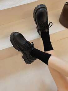 SRSOO 舒服黑色夏天單鞋帶厚和復古合適適用於和大學女士樂福鞋