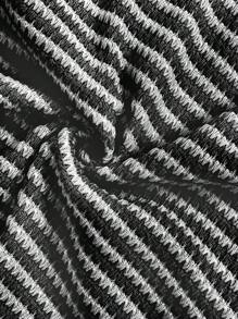 SHEIN LUNE Áo thun sọc tay ngắn cài nút phía trước cỡ lớn thường ngày - Đen và trắng - Xem 7