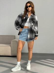 SHEIN EZwear Casual Black And White Plaid Flannel Loose Overshirt Jacket, Autumn & Winter - Black and White - View 4