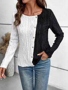 SHEIN Clasi Áo thun nữ có nút màu tương phản - Đen và trắng - Xem 6