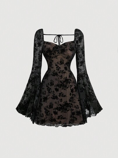 SHEIN MOD Vestido maxi con cuello de corazón, unicolor, busto fruncido, mangas campana, jacquard con efecto flockado, vestido elegante para cena, de fiesta o boda para mujeres, vestido fluido de manga larga para mujeres, vestidos de verano para mujeres