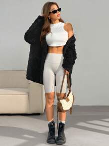 SHEIN EZwear Abrigo con capucha de manga larga informal y amplio con parche de pelusa blanca caída de hombros y bolsillos para el invierno