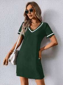 EMERY ROSE 时尚 V 领撞色缎带饰边黑色针织连衣裙 - 墨綠色 - 查看 3