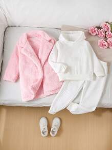 SHEIN Conjunto de 3 piezas para niña - sudadera navideña, chaqueta con capucha de forro polar de longitud media y pantalones a cuadros, conjunto cómodo y casual para Navidad, primavera, otoño e invierno