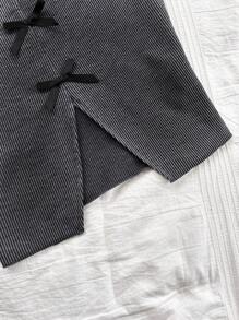 Soleia Damen Lässig Urlaubs-Jacquard Vintage zerrissenes graues gestreiftes Gewebe mit Front- und mittleren Schlitzen, Schleife verziertes Trägertop