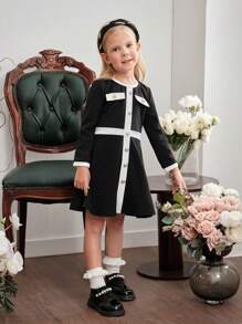 SHEIN Vestido casual ajustado con cuello de equipo y bloques de color tejido para niña joven