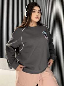 Dazy Petite Plus Moletom Solto com Decote Careca, Bordado, Bloco de Cores em Cor Sólida, Plus Size, Roupas de Outono - Cinza - Visão 1