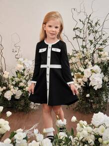 SHEIN Vestido casual ajustado con cuello de equipo y bloques de color tejido para niña joven