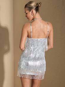 SHEIN BAE 银色亮片流苏吊带裙，适合海滩度假派对俱乐部，无袖露肩纯色连衣裙 - 銀色 - 查看 2