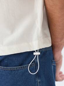 Manfinity VCAY 大码男士休闲宽松编织纯色落肩弹力下摆短袖衬衫，适合夏季 - 白色 - 查看 3