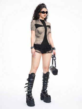 Grunge Punk Street Grungy Cross Patchwork Batik Elastisches, figurbetontes Kurzarm-T-Shirt für Damen