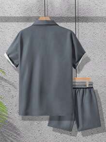 Manfinity LEGND Men's Summer Contrast Color Short Sleeve Shirt And Drawstring Waist Shorts Casual Loose Suit