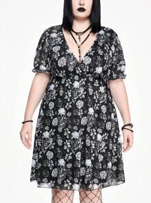ROMWE Goth Plus Size Skull & Floral All Over Print Short Sleeve V-Neck Dress, For Summer - Black - View 2