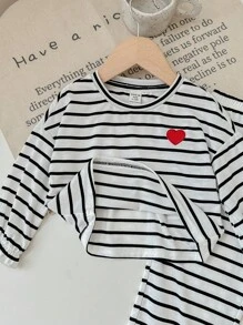 SHEIN Niemowlęca bluza z dzianiny w czarno-białe paski z nadrukiem serca i spodnie z gumką w pasie, 2-częściowy zestaw, odpowiedni na co dzień, czas wolny, na zewnątrz, wakacje jesienią/zimą