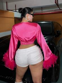 Allurite 大码女式春夏前中心扭纹喇叭长袖袖口羽毛边衬衫 - 白色 - 查看 2