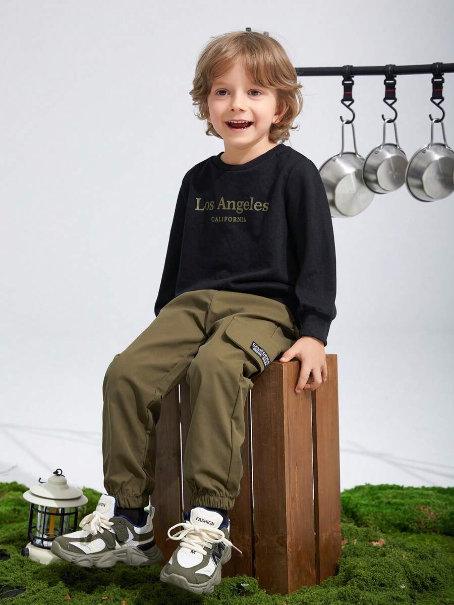 SHEIN Leap Crew 男孩口號圖案衛衣和貨物褲