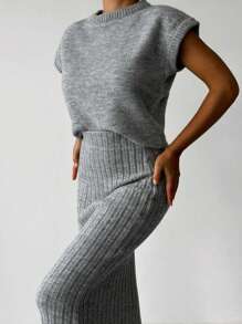 SHEIN Essnce 2 pezzi Set di moda donna, composto da top a maniche corte a girocollo in maglia e gonna in maglia a tinta unita, adatto per primavera e autunno - Grigio - Visualizzare 1