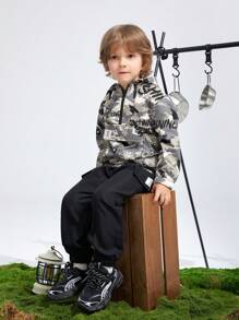 SHEIN Young Boys Casual Loose Camo Print Hooded Jacket + Thermal Lined Thickened Sweatpants Set