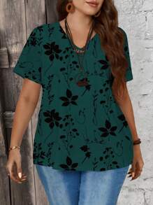 Plus Size Women Green Floral Pattern V-Neck Casual Tee In Summer, For Thanksgiving - Dark Green - View 4
