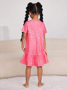 SHEIN Sommerliches, süßes und bequemes Schlafkleid für Kleine Mädchen mit Cartoon-Muster, kurzem Arm, Rüschen am Saum und flammhemmender Funktion