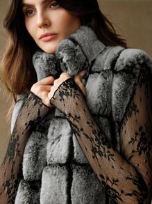 Anewsta Chaqueta larga versátil de mujer con cuello redondo sin mangas de estilo europeo y americano, de piel de conejo sintética esponjosa, para usar en vacaciones y fiestas