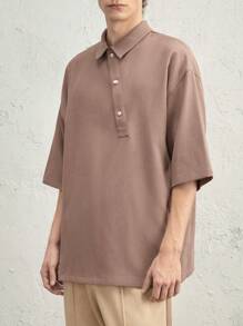 Manfinity RebelGame Men's Woven Loose Half-Placket Camel Casual Short Sleeve Oblique Placket Polo Shirt - Camel - View 2