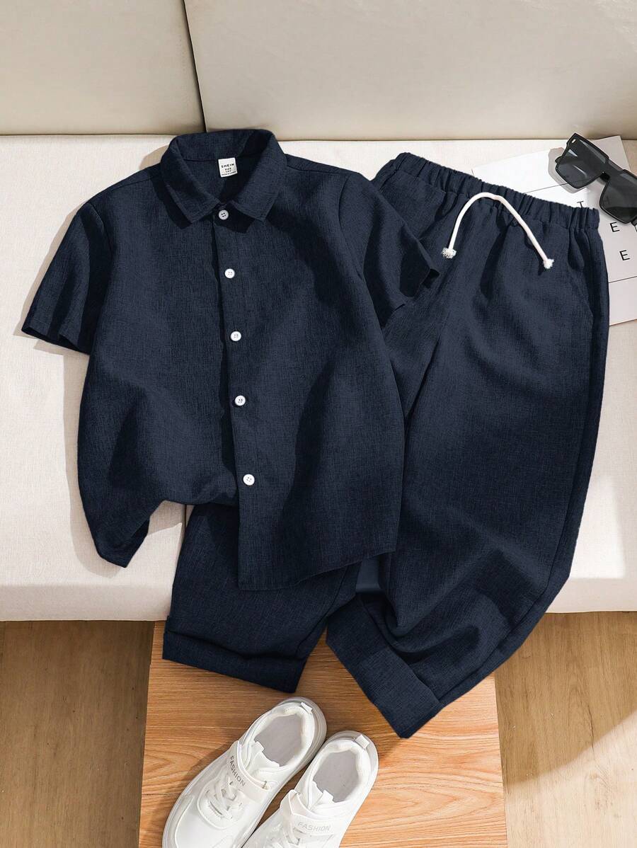 SHEIN 两件套青少年男童休闲宽松纯色 Polo 领短袖衬衫和裤子套装 - 藏蓝色 - 查看 1