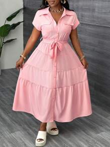 Slaydiva Elegantes rosa Kleid mit Schleife, Gürtel und Knöpfen vorne - Pink - Übersicht 1