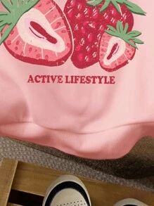 SHEIN Sudadera de cuello redondo informal y vintage con gráfico de letra inglesa de fresa de dibujos animados para niñas preadolescentes, adecuada para looks lindos de otoño e invierno, sudadera de cuello redondo, sudadera rosa, tops estilo preppie, de vuelta al cole para niñas, blusas para niñas, vintage