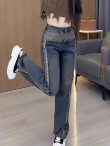 Damen Jeans mit Taschen, Patchwork und ausgefranstem Saum in Straight Leg Passform