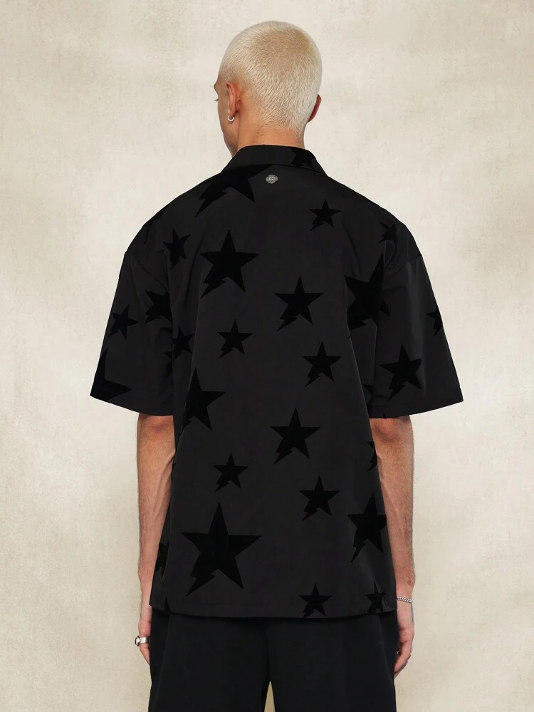 Lässiges Hemd mit Revers und allover Flockprint