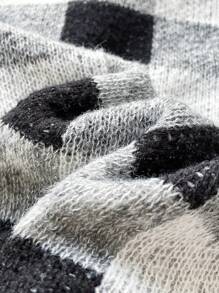 Dreamara Damen Große Größen Midi Strickjacke mit V-Ausschnitt, Kontrast Karomuster in Schwarz und Weiß, Struktur und Pelz Effekt, Knopfleiste, Collegemode/ Resort Stil - Verschiedenfarbig - Übersicht 7