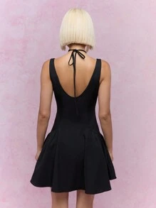 MISSGUIDED Corset Bust Pleated Skater Mini Dress - Black - View 2