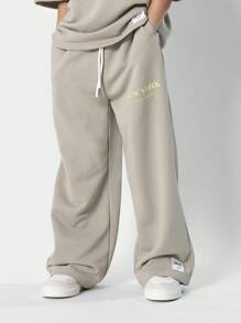 SUMWON 少女日常宽松T恤和纽约图案印花运动裤两件套，适合休闲和度假穿着 - 卡其色 - 查看 4